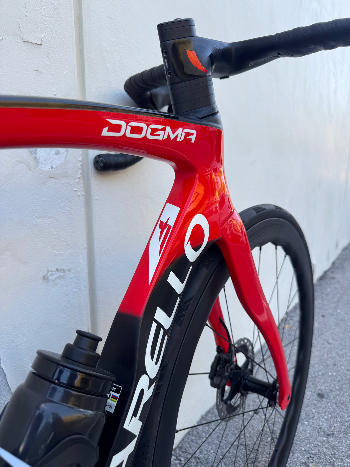 2022 Pinarello Dogma F B611 Red- DuraAce Di2- Princeton Peak 4550 - 53 Pre-Owned